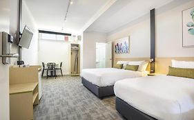 Nightcap At Hume Hotel