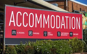 Nightcap At Hume Hotel