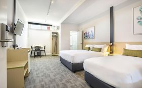 Nightcap At Hume Hotel